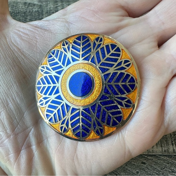 Vintage De Passillé-Sylvestre Enamel Brooch - Picture 5 of 5